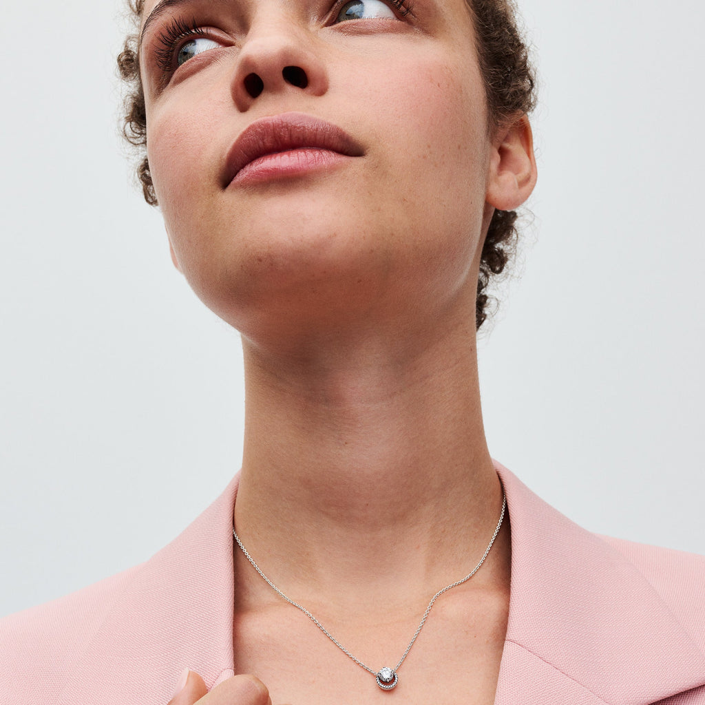Sparkling Round Halo Pendant Collier Necklace